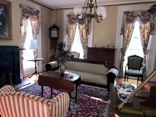 Oakcliff Bed and Breakfast - Homestays