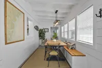 The Blue Crab House--Heated Pool, Hot Tub, and Stone's Throw to the Beach