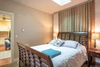 Granny Flat in leafy SW Portland - Homestays