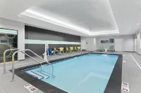 Tru by Hilton Lincoln East - Pools