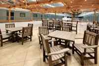 Breathtaking Ocean Views and Resort Pools - Elegant Beach Haven Hotel di Surfside Beach