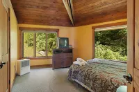 Breathtaking Mountain Views and Modern Comforts - Exquisite Getaway