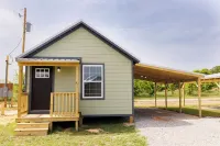 Buck Hill Cabins #1-Lake Eufaula Covered Boat Storage Hotels near Hardridge Creek Public Boat Ramp