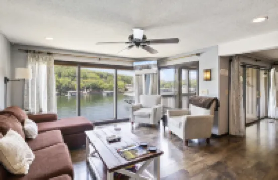 Breathtaking Views and Inviting Pools - Stunning Oasis