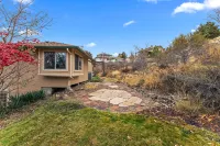 Spacious Layout and Dedicated Office - Beautiful Family Haven Hotels in East End