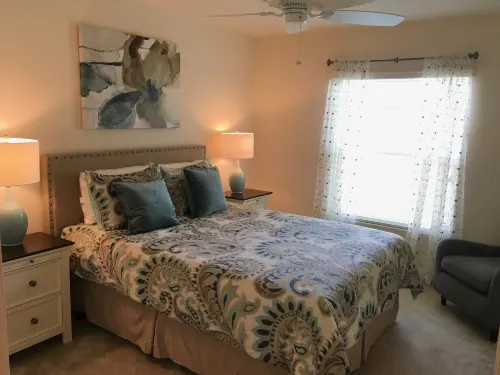 Charming Home with Enclosed Lanai and Golf Cart - Cozy Retreat