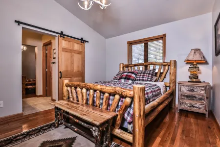 Lakefront Access and Cozy Fireplace - Charming Retreat