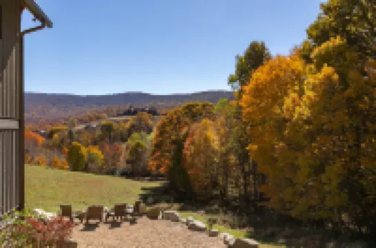 Expansive Views and Cozy Outdoor Firepit - Stunning Mountain Haven