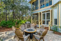 Carriage House and Outdoor Fire Pit - Stunning Coastal Haven