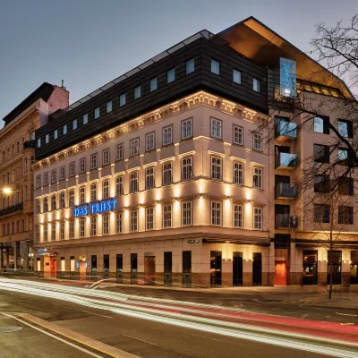 Radisson Blu Das Triest Hotel, Vienna Отели рядом с достопримечательностью «Карлскирх»