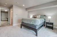 Ocean View Balconies and Spacious Living - Charming Coastal Retreat