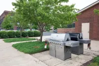 Downtown Cedar Point 2 Bed 2 Bath Sleeps 6