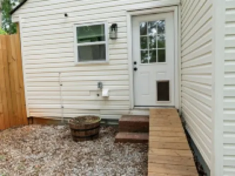 Pet-friendly home walking distance to Downtown Monroe Hotels in Monroe