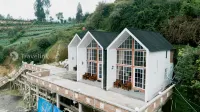 White Cabin Hotels in Patakbanteng