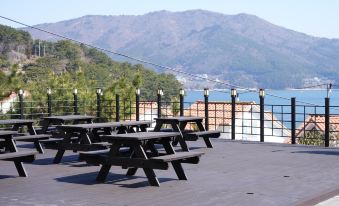 Geoje Badageurigo Pension