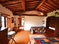 Vintage Cottage in Pescia with Hot Tub - 2-Star