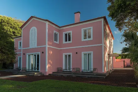 Solar Dos Cantos Botanic House & Garden Отели рядом с достопримечательностью «Nucleo de Santa Bárbara do Museu Carlos Machado»