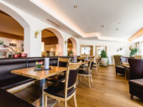 Hotel DreiSonnen Hotels in Serfaus