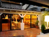 Hotel Domus Hotels near إل بالو