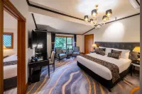 Hana Lodge Hotels near Hamurana Springs Nature Park & Golf Course