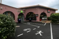 Ibis Styles Fréjus Saint-Raphaël - parking