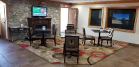 Econo Lodge Cedar Rapids South - 2-Star