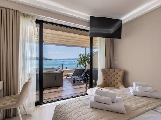 Sea View Luxury Rooms Seven of Nine