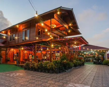 Villa Robert Hotels in Malalayang