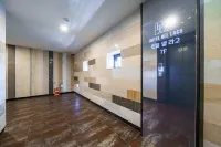 Suwon City Hall Hotel del Lago