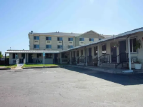 Golden Kent Motel Hotels in Kent