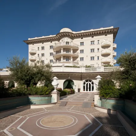 Palace Hotel