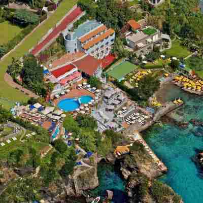 Strand Hotel Delfini Hotel Exterior