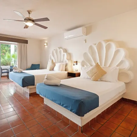 Hotel & Suites El Moro