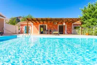Villa Cherry Large Private Pool Walk to Beach Sea Views A C Wifi Car Not Required - 2180 - Villas