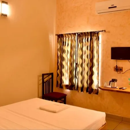 Yogi Ram Inn