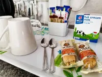 Boathouse Bed and Biscuit - Upper Deck Hotels in Margate