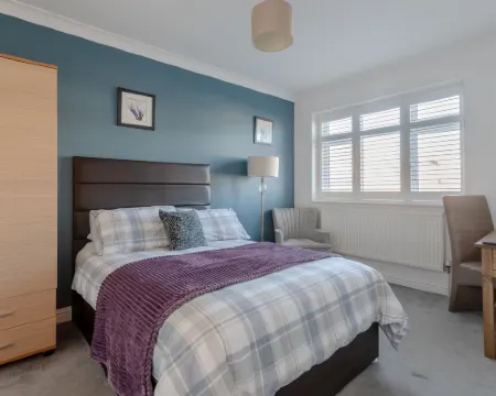 Apple House Wembley -Double Ensuite Hotels in Edgware