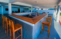 โรงแรม Orangea Beach Resort - ที่มีบาร์