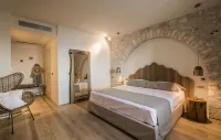 Bassa Maina Villas & Suites - balcony