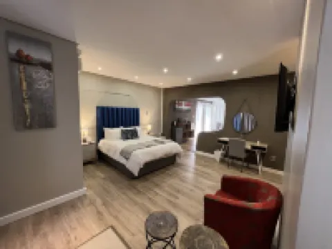 Le'Ciara Luxury Guest House โรงแรมในแรนด์เบิร์ก