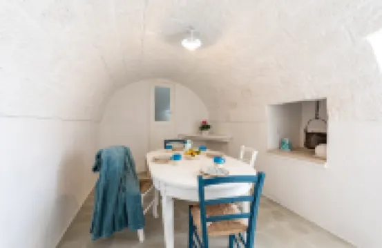 四月迪摩爾酒店