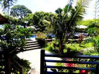 Oceans 5 Dive Resort - Mountain view
