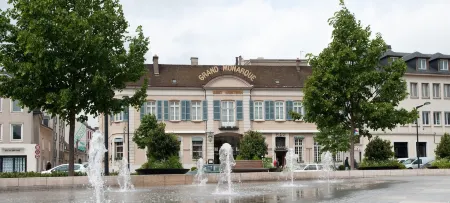 Best Western Premier Grand Monarque Hotel  Spa Отели в г. Люсе