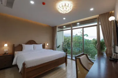 Maya Hotel 4 Hotels in Con Dao Island