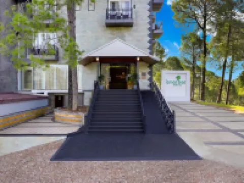 Lemon Tree Hotel, Mcleodganj Hotels in Kangra