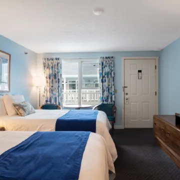 Stage Run by the Sea