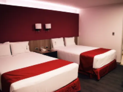 Hotel Ht Ole Hotels near CENTRO COMERCIAL LA GLORIA
