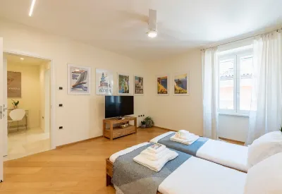 레 스위트 디 사라 5 Torre Apponale 주변 호텔