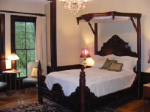 Adair Manor Bed & Breakfast