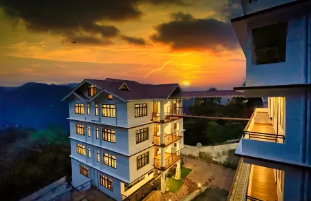 Voyage Dream Villa Retreat Отели рядом с достопримечательностью «Beyoung Ward»